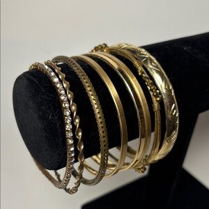 Mixed Lot of Gold Tone and Brass tone Bangle Set 2 3/4” Bracelets